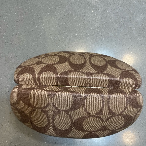 COACH Signature Print Hard Shell Sunglass Case - Picture 4 of 6